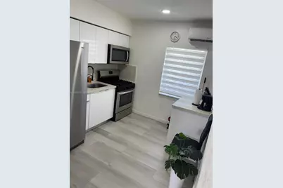 251 NW 57th Ave, Miami, FL 33126 - Photo 7