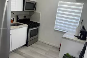 251 NW 57th Ave, Miami, FL 33126 - Photo 7