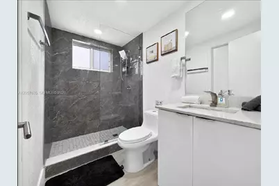 251 NW 57th Ave, Miami, FL 33126 - Photo 15