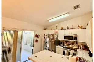 18300 SW 143rd Ct, Miami, FL 33177 - Photo 19