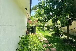 18300 SW 143rd Ct, Miami, FL 33177 - Photo 27