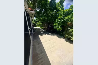 18300 SW 143rd Ct, Miami, FL 33177 - Photo 25