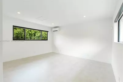 925 Algaringo Ave, Coral Gables, FL 33134 - Photo 11