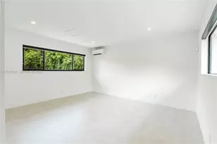 925 Algaringo Ave, Coral Gables, FL 33134 - Photo 11