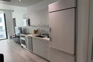 55 SW 9th St, Miami, FL 33130 - Photo 13