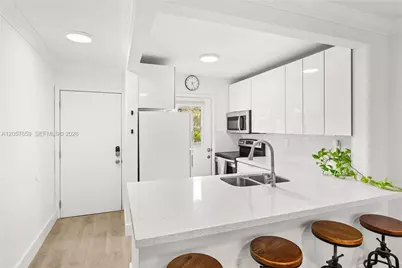 1650 S Le Jeune Rd #105, Coral Gables, FL 33134 - Photo 7