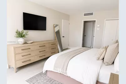 5700 Collins Ave #3C, Miami Beach, FL 33140 - Photo 7
