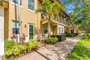 950 SW 147th Ave, Pembroke Pines, FL 33027 - Photo 7