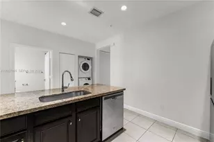 950 SW 147th Ave, Pembroke Pines, FL 33027 - Photo 13