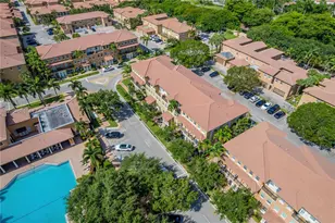 950 SW 147th Ave, Pembroke Pines, FL 33027 - Photo 37