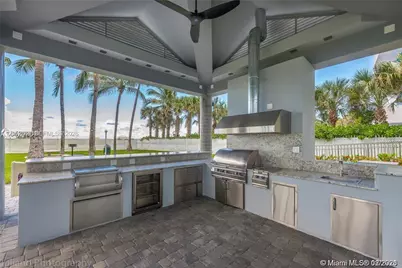 6301 Collins Ave #1504, Miami Beach, FL 33141 - Photo 21