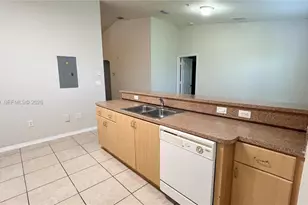22841 SW 88th Pl, Cutler Bay, FL 33190 - Photo 5
