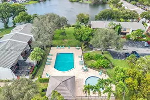 3908 Parkside Ln, Hollywood, FL 33021 - Photo 47