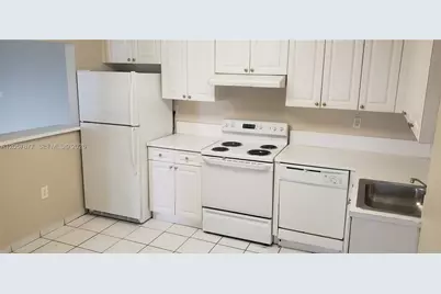 5100 SW 41st St #319, Pembroke Park, FL 33023 - Photo 9