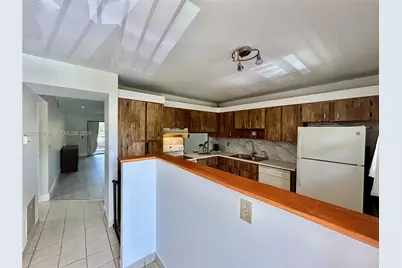 200 Gate Rd #202, Hollywood, FL 33024 - Photo 5