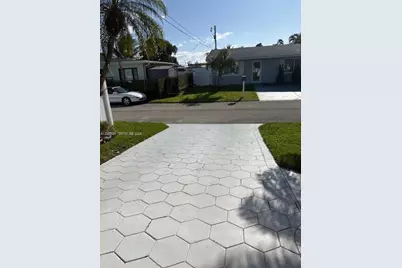 5405 NW 23rd Ter, Tamarac, FL 33309 - Photo 7