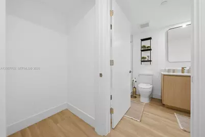 90 NE 32nd St #811, Miami, FL 33137 - Photo 17