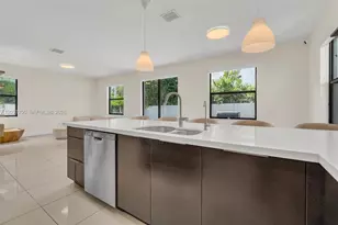 10204 NW 86th St, Doral, FL 33178 - Photo 23