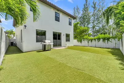 10204 NW 86th St, Doral, FL 33178 - Photo 31