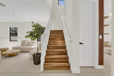 10204 NW 86th St, Doral, FL 33178 - Photo 13