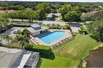9313 Arborwood Cir, Davie, FL 33328 - Photo 21