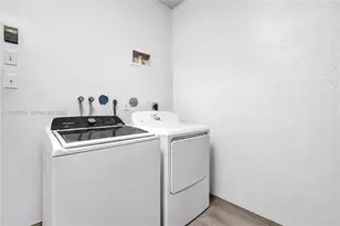 3692 San Simeon Cir, Weston, FL 33331 - Photo 45