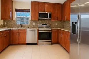 1041 Cedar Falls Dr, Weston, FL 33327 - Photo 9
