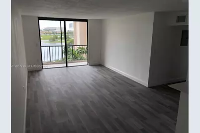 9682 Fontainebleau Blvd #507, Miami, FL 33172 - Photo 1