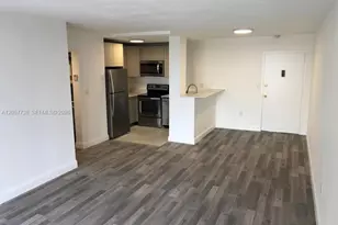 9682 Fontainebleau Blvd, Miami, FL 33172 - Photo 1