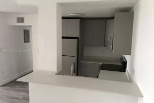 9682 Fontainebleau Blvd, Miami, FL 33172 - Photo 5
