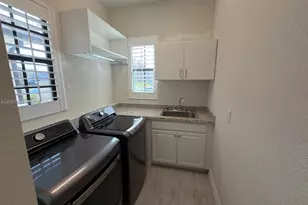 455 SW 113th Ln, Pembroke Pines, FL 33025 - Photo 29