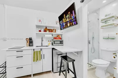 1451 NW 31st St #1, Miami, FL 33142 - Photo 5