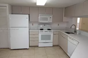 9777 Westview Dr, Coral Springs, FL 33076 - Photo 13