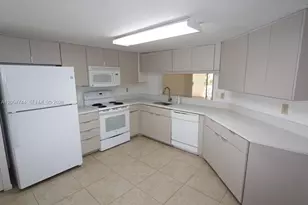 9777 Westview Dr, Coral Springs, FL 33076 - Photo 15