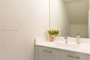 4623 NW 83rd Pkwy, Doral, FL 33166 - Photo 17