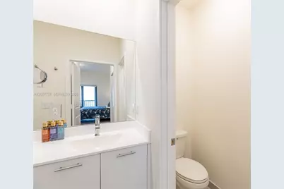 4623 NW 83rd Pkwy, Doral, FL 33166 - Photo 29