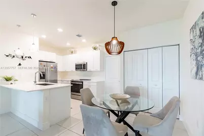 4623 NW 83rd Pkwy, Doral, FL 33166 - Photo 7