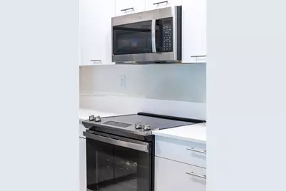 4623 NW 83rd Pkwy, Doral, FL 33166 - Photo 11