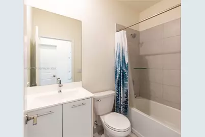 4623 NW 83rd Pkwy, Doral, FL 33166 - Photo 33