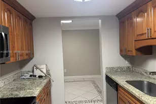 7965 SW 86th St, Miami, FL 33143 - Photo 7