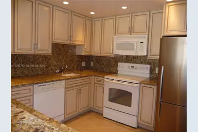 18071 Biscayne Blvd #603, Aventura, FL 33160 - Photo 3