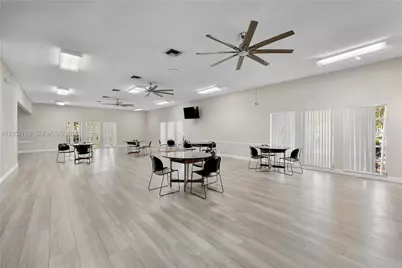 5550 S Lakewood Cir S #B, Margate, FL 33063 - Photo 21