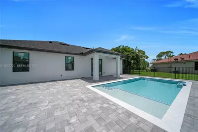 824 SW 15th St, Other City - In The State Of Florida, FL 33991 - Photo 31