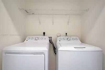 4733 NW 83rd Pkwy, Doral, FL 33166 - Photo 19