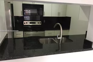 6540 W 27th Ct, Hialeah, FL 33016 - Photo 11