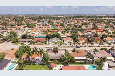 6320 NW 199th St, Hialeah, FL 33015 - Photo 31