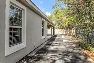 608 Masters Ave, Wildwood, FL 34785 - Photo 31