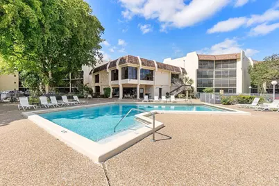 6655 W Broward Blvd #200, Plantation, FL 33317 - Photo 23