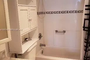 1300 NE Miami Gardens Dr, Miami, FL 33179 - Photo 5