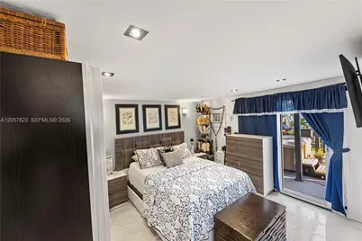 117 SW 6th St, Hallandale Beach, FL 33009 - Photo 11